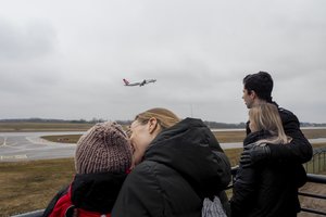 Planuojama atnaujinti skrydžius dar dviem kryptimis 