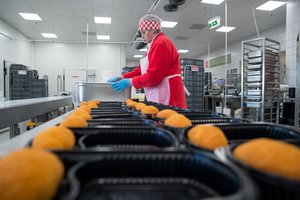 Koronavirusu susirgus keliems darbuotojams stabdoma „Rimi“ padalinio veikla