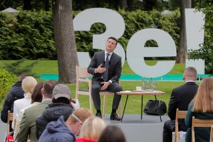 V. Zelenskis mini metus valdžioje: skambių užmojų greitai pasiekti nepavyko