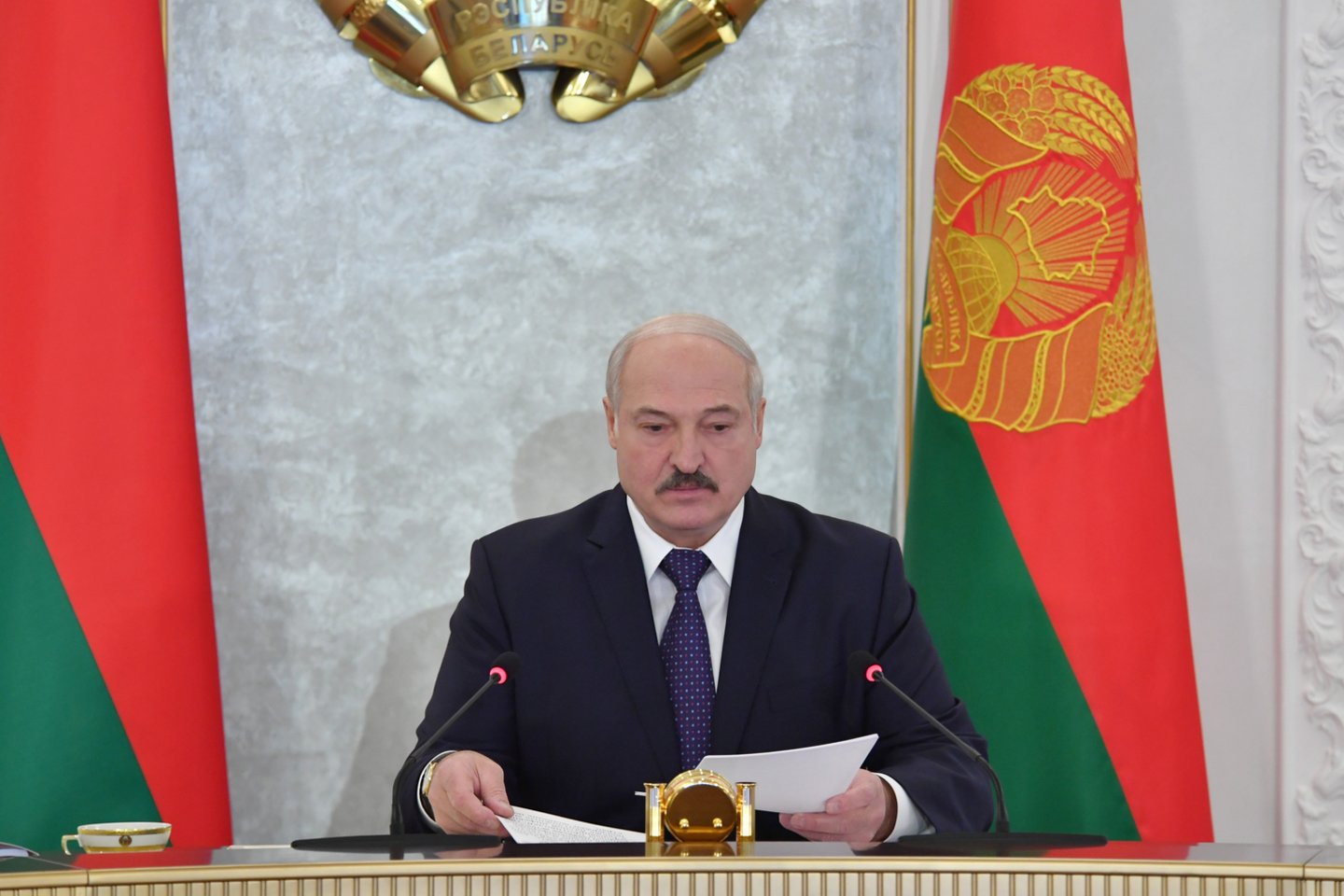 ​Baltarusijoje ketvirtadienį pradedami rinkti rinkėjų parašai už pretendentus kandidatuoti į prezidentus.<br>TASS/Scanpix nuotr.