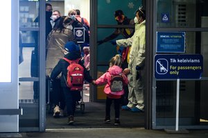 Išnarstė Lietuvos koronaviruso statistiką: sergantys vaikai ir kodėl dažniau užsikrečia moterys