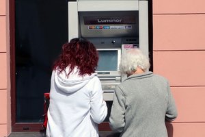 Bankas paaiškino, kada perkels savo klientų duomenis į vieningą platformą 