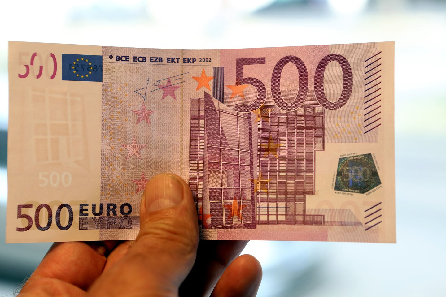euras, eurai, pinigai, 500 eurų, minimali alga, atlyginimas, biudžetas<br>M.Patašiaus nuotr.