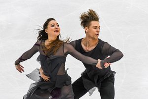 Vilniaus oro uoste skandalo išvengta – JAV čiuožėjai vartai į Lietuvą atsivėrė