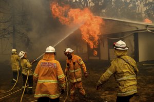 Australijos tyrėjai perspėja, kad vėliausi krūmynų gaisrai nėra „vienkartinis įvykis“