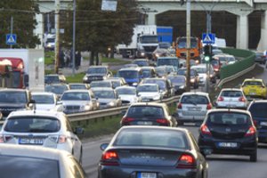 Už aplinkos teršimą siūloma numatyti ir transporto priemonės konfiskavimą