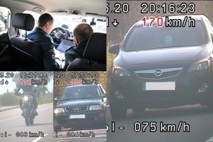 Greičio mėgėjus fiksavo iš nežymėtų policijos automobilių: dalis vairuotojo pažymėjimui tars „sudie“