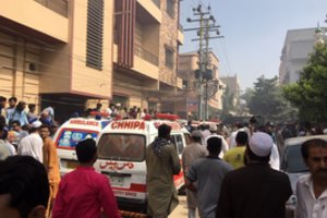 Pakistane „Airbus“ ekspertai pradėjo tirti 97 gyvybių pareikalavusią lėktuvo katastrofą