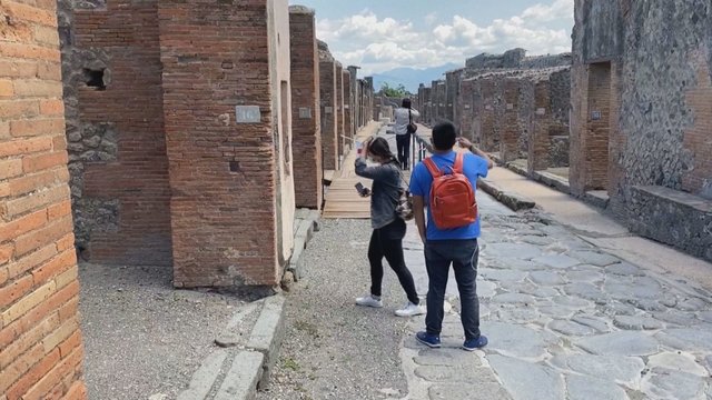 Viena populiariausių Italijos vietų vėl atveria duris, tačiau turistai lankosi nedrąsiai