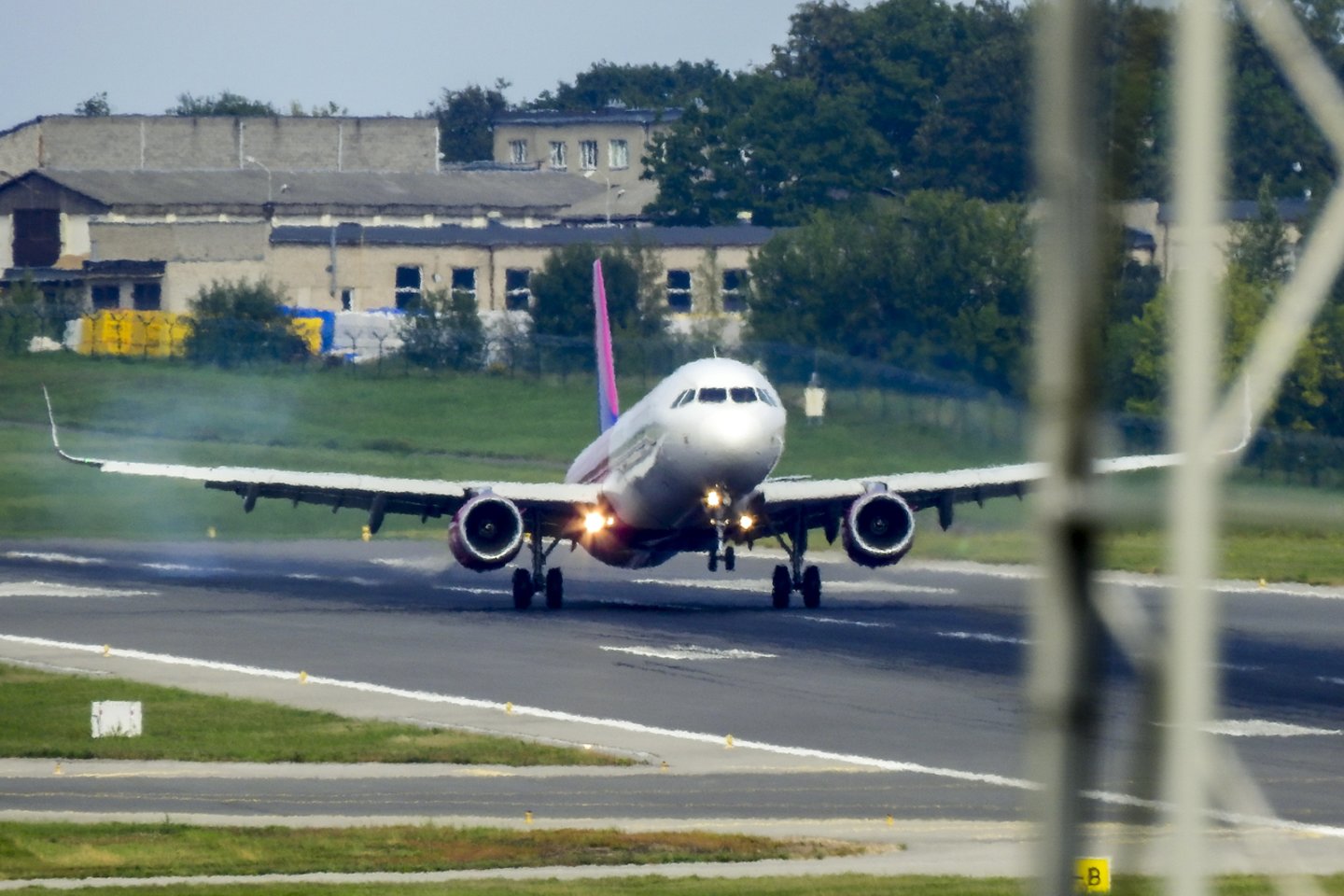 Vengrijos oro bendrovė „Wizz Air“ pradeda reguliarius skrydžius iš Vilniaus į Oslą.<br>V.Ščiavinsko nuotr.