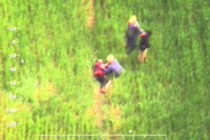 Elektrėnų savivaldybėje dingusią senolę pasieniečiai surado iš sraigtasparnio