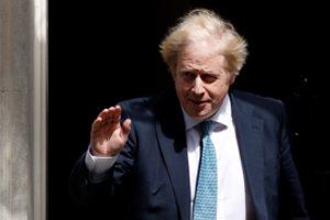 Po B. Johnsono patarėjo skandalo smuko jo reitingai