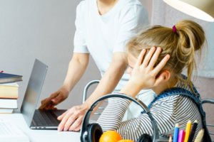 Namų darbų filmavimas apkartino mokslo metų pabaigą ir pasėjo baimių: gali įsilaužti į bet kurį įrenginį 