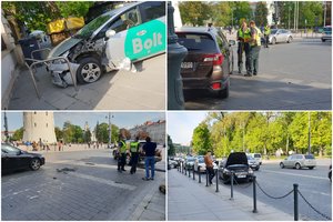 Avarija Vilniaus centre: sušlubavus „Bolt“ vairuotojo sveikatai, automobilis sustojo tik tvorelės dėka