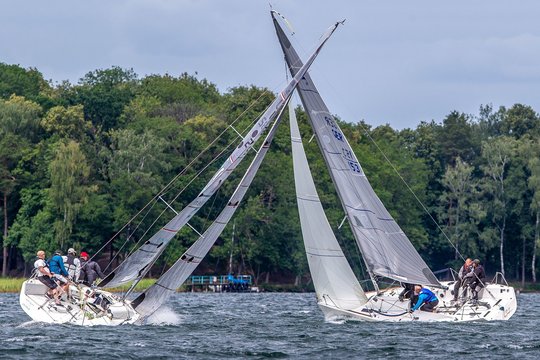 Nepaisant karantino iššūkių, buriuotojai pradeda sezoną ant vandens
