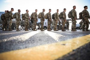 JAV pareigūnas: amerikiečių pajėgos iš Afganistano išvedamos sparčiau nei planuota