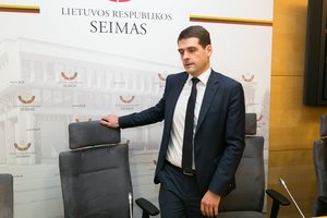 Iš Seimo tribūnos nuskambėjo R. Žemaitaičio atsiprašymas, kurio pareikalavo buvę kolegos