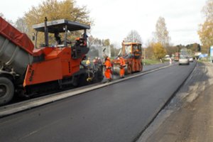 Gyvenviečių gatvėse ir keliuose planuojami intensyvūs asfaltavimo darbai