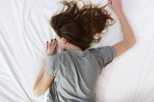 Neurologė apie vaikų ir paauglių galvos skausmą: kaip padėti ir kada reikėtų sunerimti