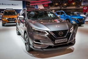 „Nissan“ pranešė apie didžiulius nuostolius ir planus uždaryti gamyklą 