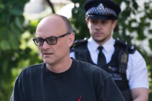 Jungtinės Karalystės policija: B. Johnsono patarėjas „nereikšmingai“ pažeidė karantiną