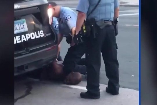 Mineapolyje tęsiasi sąmyšis: mažiausiai septyni protestuojantys buvo pašauti