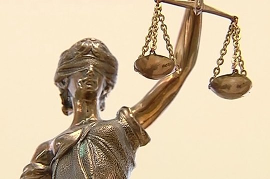 Seimo nariai: tai, kad teisingumą vykdo teisėjai, kurių atžvilgiu atliekami ikiteisminiai tyrimai – šokiruoja