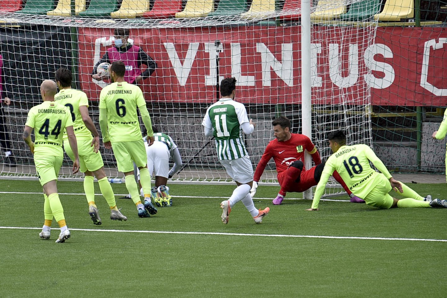 LFF stadione – sostinės komandų „Žalgirio“ ir „Riterių“ dvikova.<br>V.Ščiavinsko nuotr.