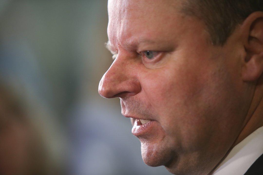 S. Skvernelis – apie vakarą, nusprendus įvesti karantiną, priekaištus dėl jo sprendimų ir kompromituojantį klausimą  