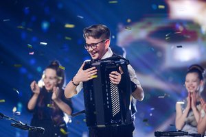 Lietuvos talentai. Supervaikai“ nugalėtoju tapo mygtukiniu akordeonu grojantis Jonas Vozbutas