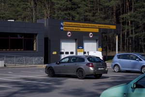 Atskleidė, kam nuo liepos 1 d. bus taikomas automobilių registracijos mokestis