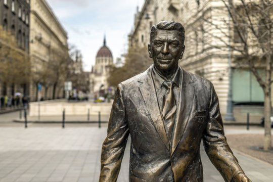 2004 m. mirė aktorius, JAV prezidentas, Vilniaus garbės pilietis Ronaldas Reaganas (93 m.).<br>123rf nuotr.