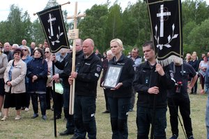 Viekšniuose amžinojo poilsio atgulė nužudytas pareigūnas S. Žymantas