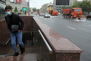 Nepaisant tūkstančių naujų COVID-19 atvejų Rusijoje, Maskvoje švelninamas karantinas