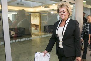 Spręs, kaip toliau elgtis dėl apkaltos iniciatyvos I. Rozovai