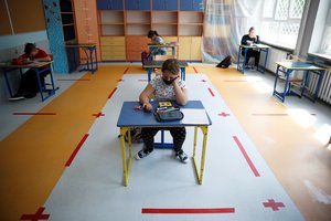 Tėvai nepanoro vaikų grąžinti į mokyklas: mokytojų daugiau nei mokinių