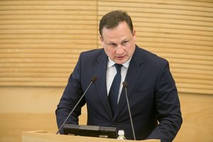 Generaliniam prokurorui – nepatogūs Seimo narių klausimai ir kaltinimai