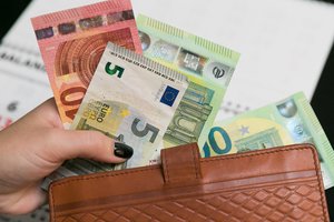 Darbo užmokesčio skirtumai tarp regionų per ketvirtį padidėjo