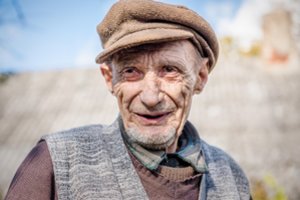 Per stebuklą gyvą likusį Simno senolį visą gyvenimą lydėjo netektys