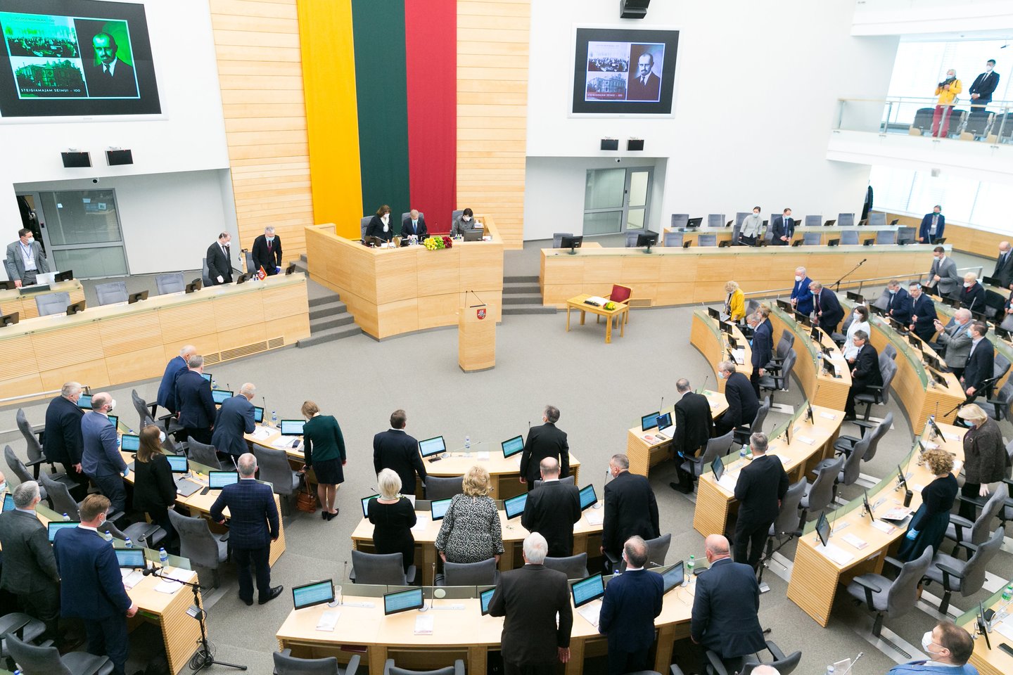 Seimas ketvirtadienį patvirtino parlamentinio tyrimo dėl vietinių ir regioninių veiksnių ir aplinkybių, lėmusių 2009–2010 metų krizę Lietuvoje, išvadas.<br>T.Bauro nuotr.