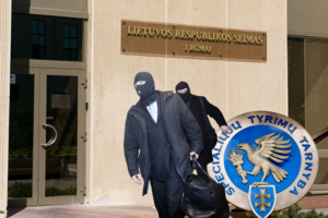 Vietoje posėdžių Seime – į apklausas STT: politikai vienas po kito varsto šios tarnybos duris