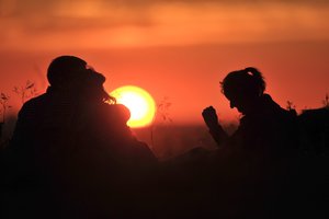 Miestelis ant Nemuno kranto vilioja romantiškais saulėlydžiais