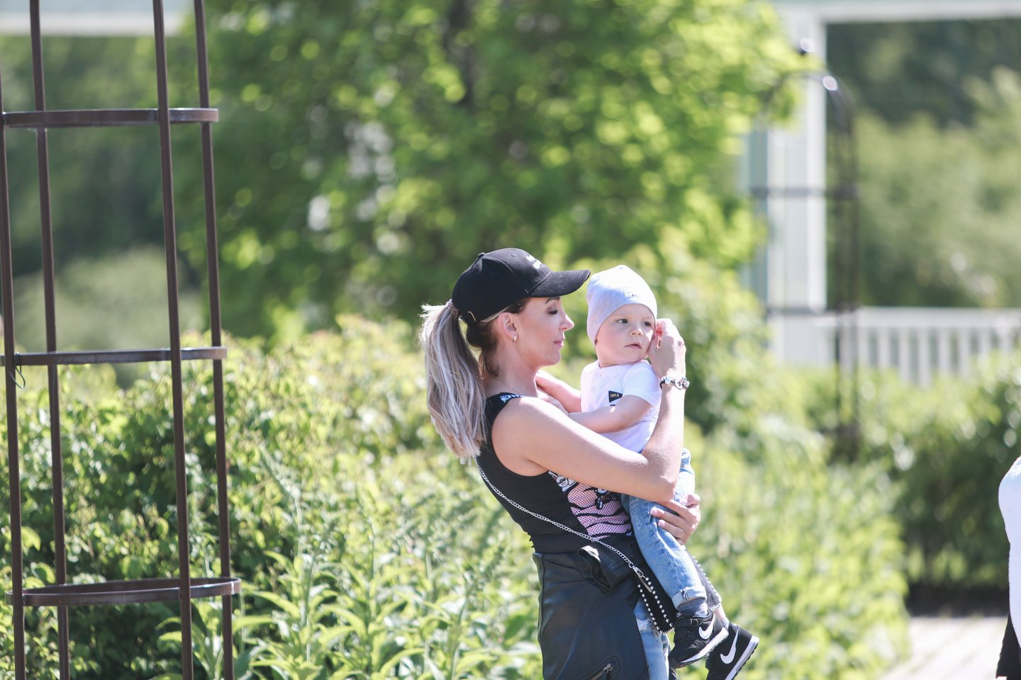  G.Žemaitė su sūnumi Nikolu.<br> G.Bitvinsko nuotr.