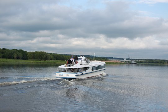 Lenktynės iš Kauno į Nidą: kas greičiau pasieks pajūrį – laivas ar automobilis