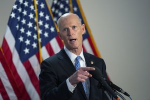 JAV senatorius teigia, kad Kinija trukdo Vakarams kurti vakciną nuo koronaviruso