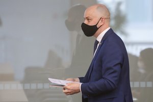 A. Veryga – apie grasinimus mažinti finansavimą, gydymo įstaigų darbą ir atlyginimus