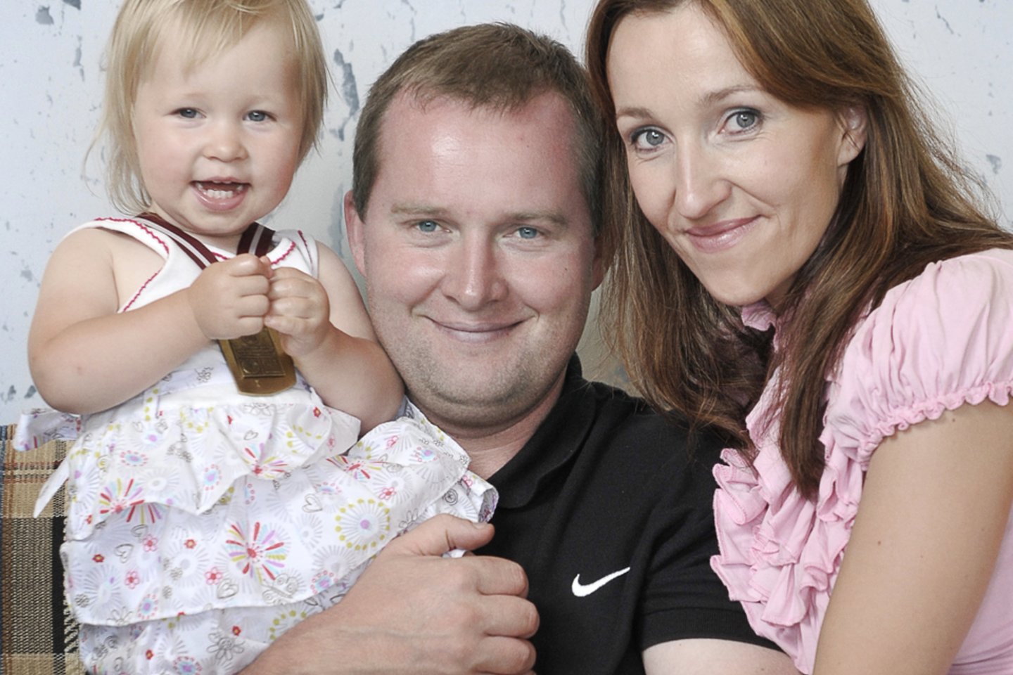  2011-ieji. K.Maksvytis su su žmona Egle ir vaiku.<br> R.Neverbicko nuotr.