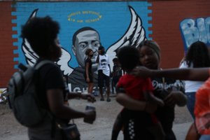 Rasinės neteisybės simboliu tapęs G. Floydas bus palaidotas Hjustone