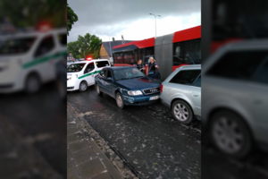 Dviejų „Audi“ susidūrimas Vilniuje: vairuotoja įpūtė 3,61 prom.