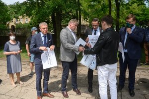 Susitarimas dėl Astravo AE toliau kursto aistras: pažėrė patarimų G. Nausėdai bei iškėlė klausimą latviams 